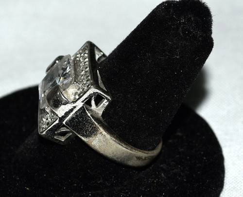 Anillo chapado en plata vintage de diamantes de imitación de corte esmeralda con detalles talla 5,5 - Imagen 5 de 8