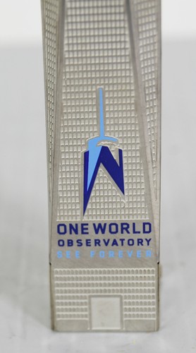 6" Miniature Franklin Mint One World Observatory Tower Souvenir Diorama 2015 - Picture 2 of 4
