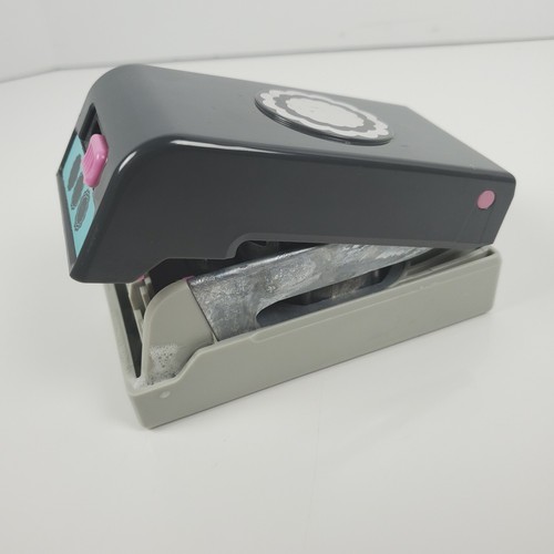 EK Success Layering 3 in 1 Flower Shape Punch Scrapbooking Cardmaking Tool - Picture 5 of 6