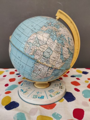Vintage Chad Valley Tom Globe Toy Old Mid Century England 23cm - Picture 6 of 16