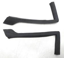 57 58 59 FORD RETRACTABLE SEAL MOUNTS ON BODY AT CHROME LOCK PLATE NEW