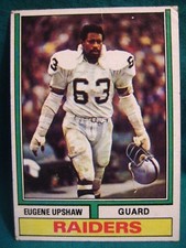 1974 Topps #65-Eugene Upshaw-Oakland Raiders-Hall of Famer