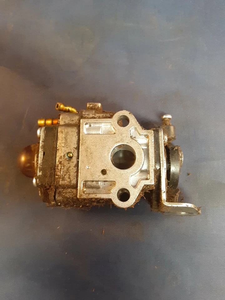 Parte de montaje de carburador Shindaiwa Trimmer T242 S242E A021002070, 62100-81010 Foto 3 de 4