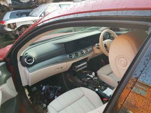 Mercedes Clase E E 300 AMG W238 C238 cupé 2020-2022 borde de tablero lado izquierdo - Imagen 8 de 11