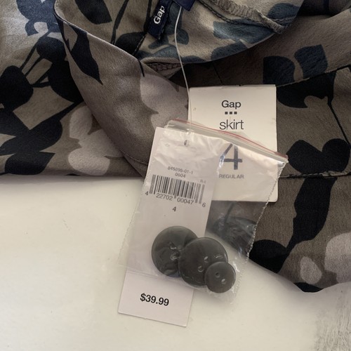 GAP Women's Casual Floral Mini Skirt With Pockets Size 4 Gray NWT $39.99 - Picture 3 of 9