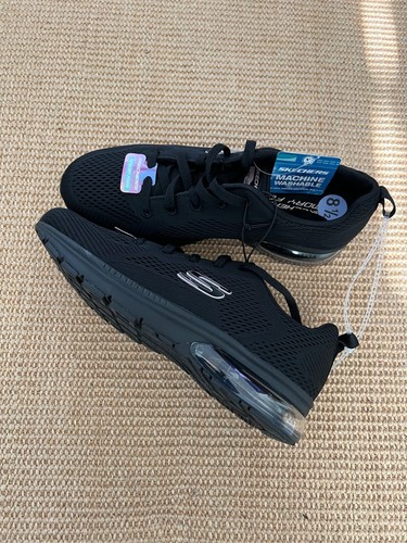 Skechers Black Light Weight Memory Foam Machine Washable Sneakers Size 8.5