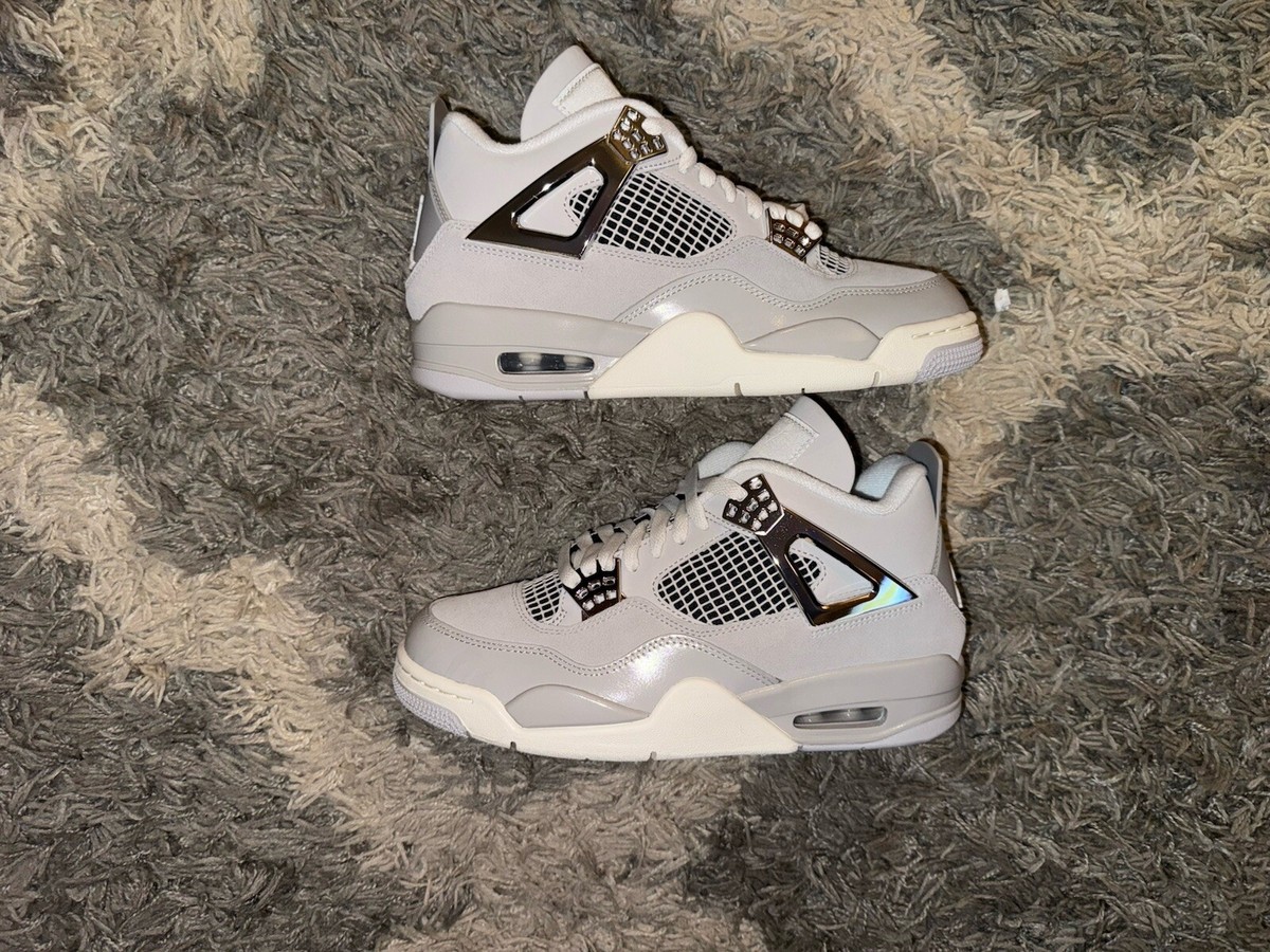 Size 10.5W/9M - Jordan 4 Retro Low Frozen Moments W *AQ9129