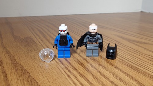 LEGO Batman Batman's Buggy: the Escape of Mr. Freeze (7884) Complete Minifigures - Picture 2 of 10
