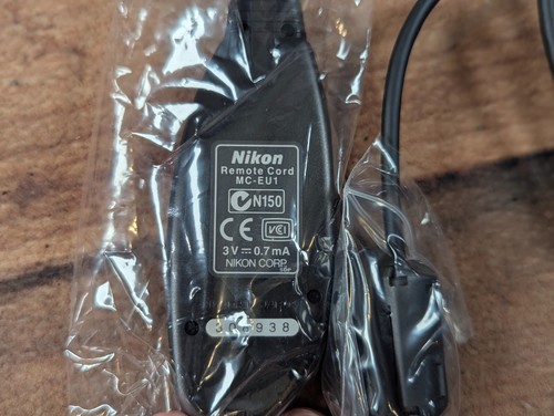 NEW Nikon MC-EU1 Remote Cord with Box and Instructions - Picture 5 of 10
