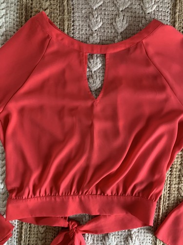 Express Blouse - Picture 2 of 5