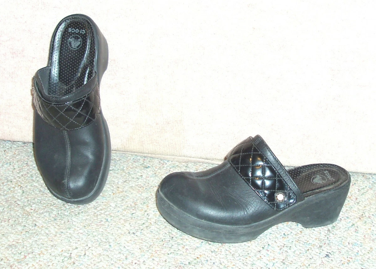 Crocs women's cobbler 2. hotsell leather clog