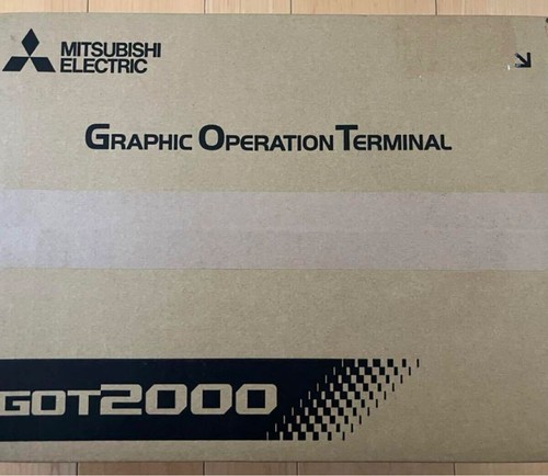 Mitsubishi GT2710-VTBA Touch Screen GOT2000 10.4 inch New from Japan same days - Picture 2 of 3