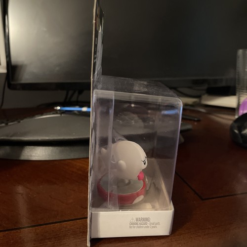 Nintendo Super Mario Boo Amiibo Figurine - NVLCABAQ New In Box Glows In Dark NIB - Picture 11 of 11
