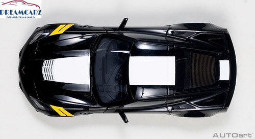 AUTOart 71273 1:18 Chevrolet Corvette C7 Grand Sport - Black with White stripes - Picture 4 of 9