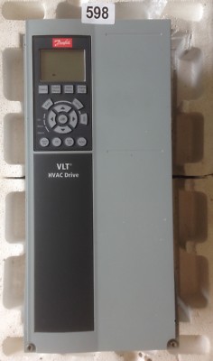 Danfoss VLT FC-102 1,1 KW HVAC regelbarer Antrieb Wechselrichter 415 V 131N9572 #598