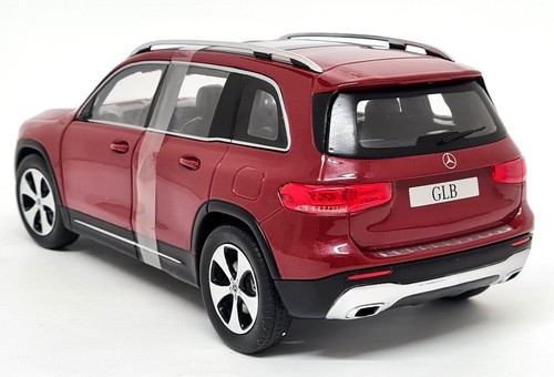 Solido 1/18 - Mercedes Benz GLB X247 Metallic Red FAULTY Diecast model car - Picture 7 of 10