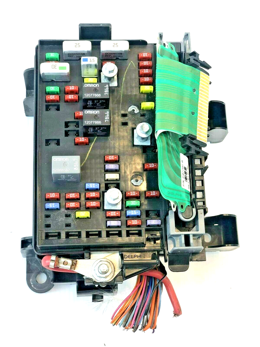 2002-2003 Chevrolet Trailblazer 4.2L Engine Fuse Box Relay Compartment  15077187D