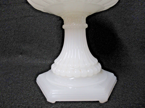 Antique Aladdin WHITE MOONSTONE CATHEDRAL Kerosene Mantle Lamp (1934) - Picture 9 of 18
