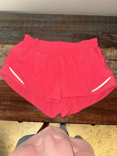 Lululemon Pink Hotty Hot hoch geschnitten gefütterte Shorts 2,5" Größe 6