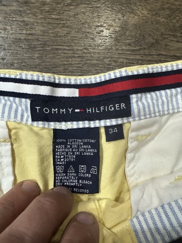 Tommy Hilfiger Shorts Vintage 2001 Yellow Pleated Size 34 - Picture 3 of 7