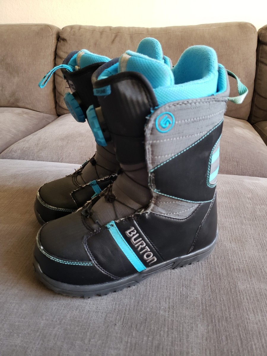 Size 5 - Burton Youth Zipline BOA Snowboard Boots Black