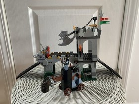 Lego 8822 Gargoyle Bridge Knights Kingdom Castle Almost Complete- 2 Mini Figures