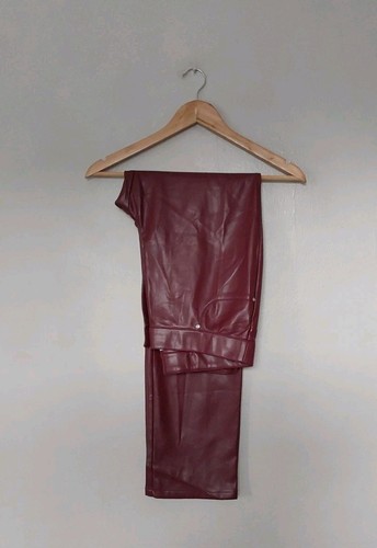 Marlawynne Wynne Collection Kunstlederhose Burgund Größe Large Bein 29". - Bild 2 von 4