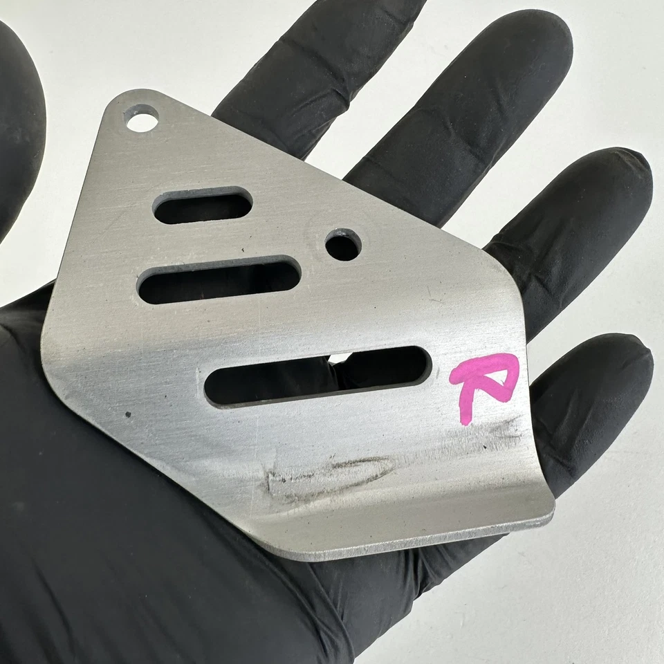 Protector talón lateral derecho Suzuki DL650 v-strom 2020 Foto 4 de 4