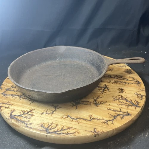 Vintage WAGNER Ware #10 Large 11 3/4 in Cast Iron Skillet Pan