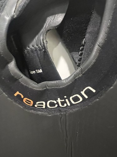 BlueSeventy Reaction Wetsuit Leash & Bag - Women’s Small - Picture 2 of 3