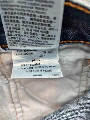 Pantalones de mezclilla azul de corte regular Levi's 505 para hombre talla 34x30 LEER - Imagen 10 de 14