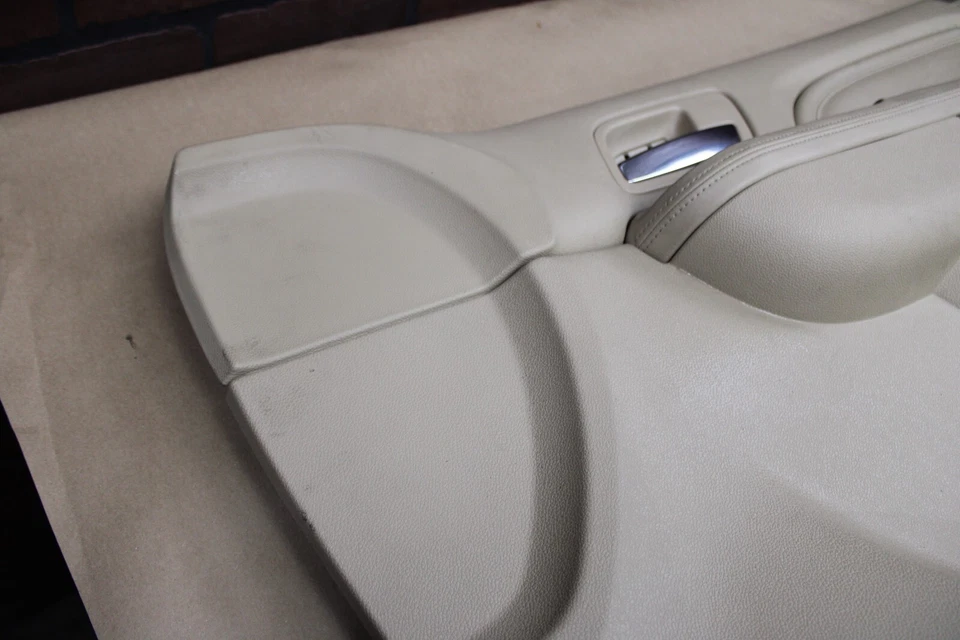 Cadillac Escalade 2010-2014 OEM DELANTERO DERECHO INTERIOR PUERTA PANEL DE MOLDURA CACHEMIR Foto 2 de 4