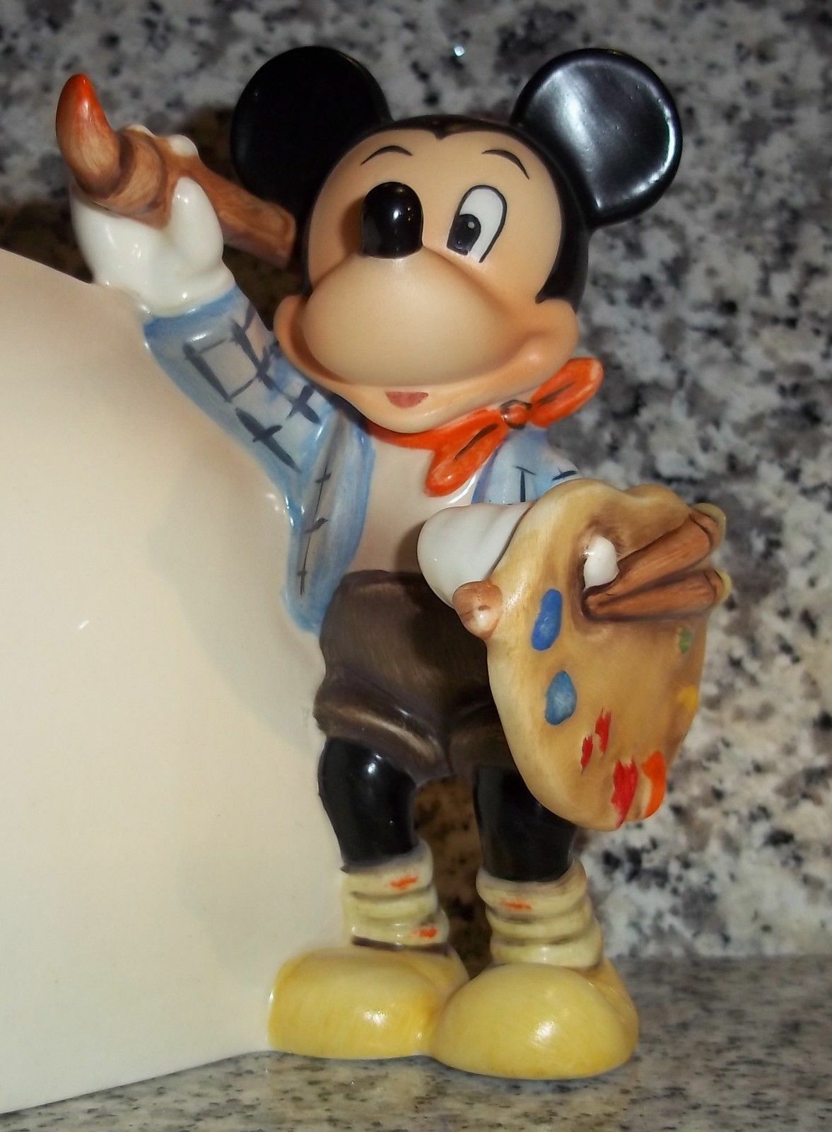 Goebel Disney und Hummel Figur Mickey als KunstmalerArtist Goebel Archivstück