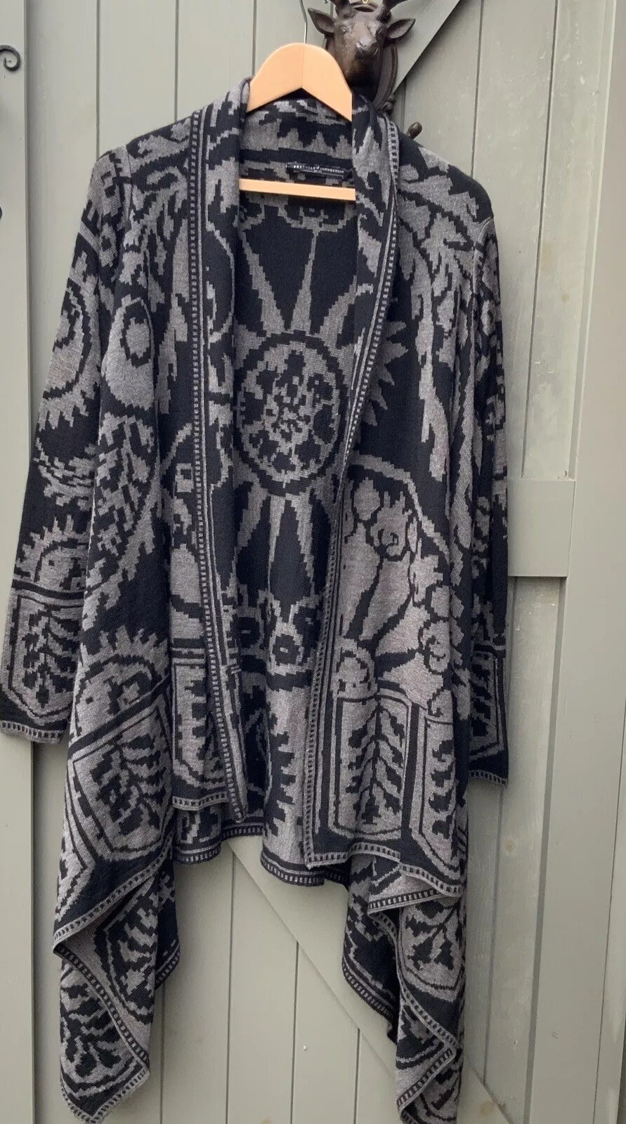 Picture 2 of 11