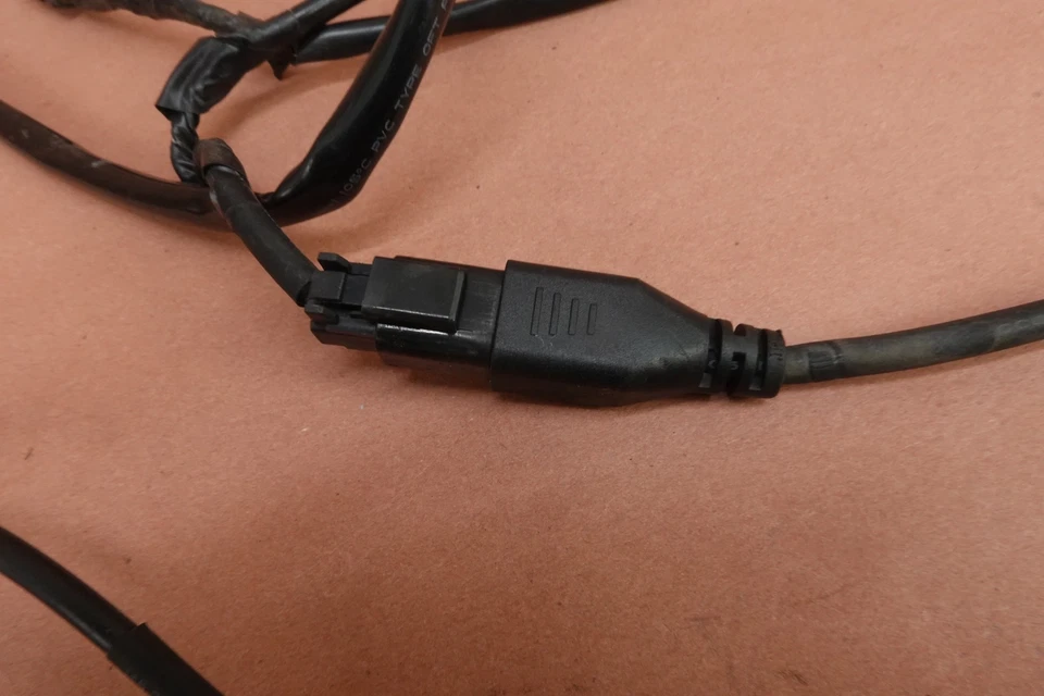 Abrazadera de luz delantera y arnés de cables Suzuki Boulevard C50 VL800 2005-2009 Foto 4 de 4