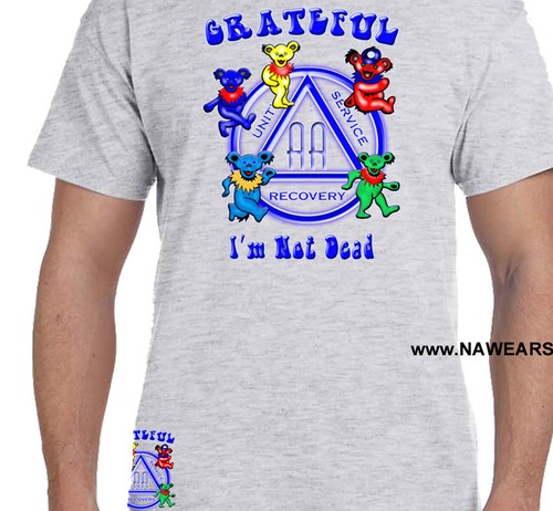 Alcolisti Anonimi - AA I'M NOT DEAD - AA T-shirt grafica - Foto 5 di 24