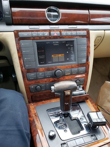 2004 Volkswagen Phaeton 6.0 - Picture 19 of 20