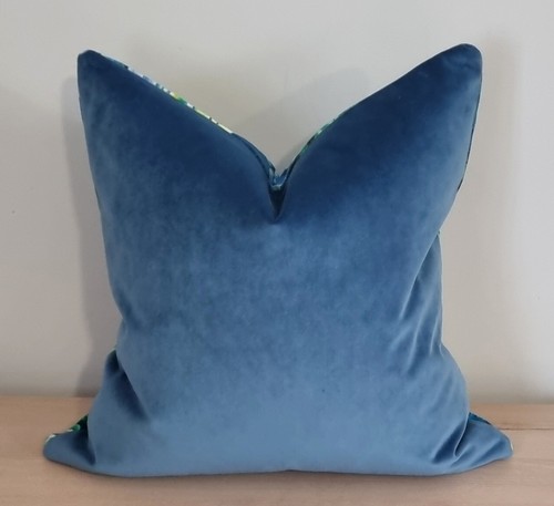 Designers Guild Rose De Damas Velours Indigo Fabric Cushion Cover 45x45 cm - Picture 3 of 3