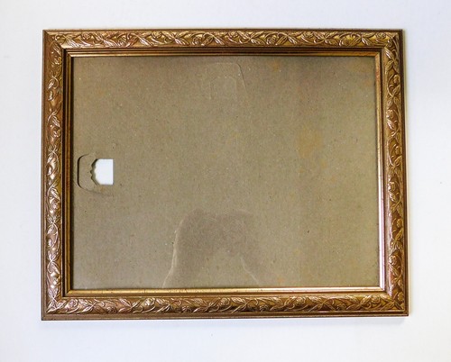 Vintage Gold Ornate Leafy Composite Picture Frame Glass Holds 10" x 13" - Picture 3 of 5