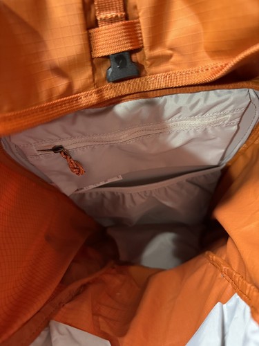 Fjallraven Abisko Hike 25 Foldsack Backpack Terracotta NWOT $135 - Picture 11 of 13
