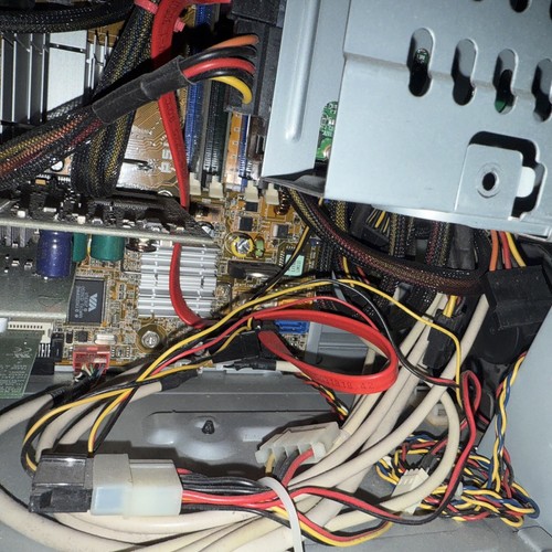PC desktop HP Media Center (M7277c) usato Intel Pentium D con disco rigido - Foto 15 di 20