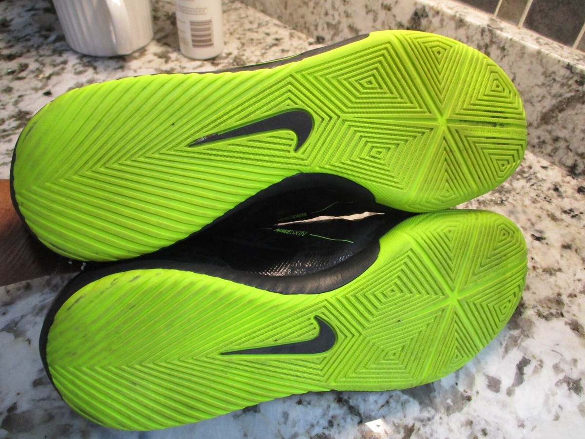 Nike Phantom Venom Academy IC Black & Green AO0570-007 Size Nike Phantom Venom Academy IC Black & Green AO0570-007 Size