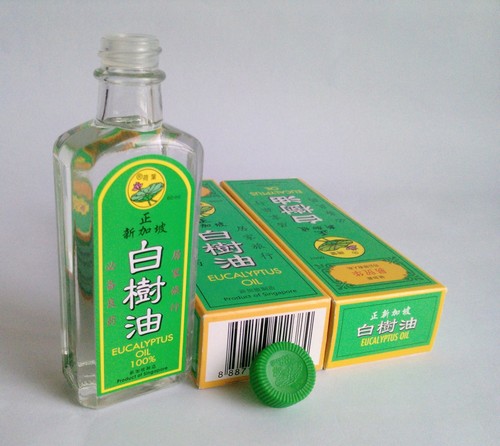 Lotus Leaf Brand Eucalyptus Oil 60ml Cold Influenza Flatulence Flu Cut 荷叶牌新加坡白树油 - Picture 7 of 7