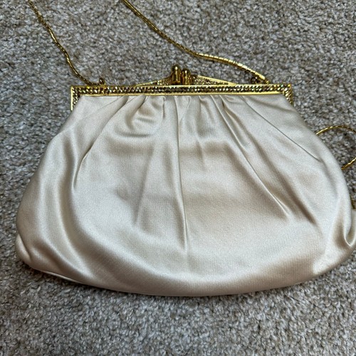 Borsa da sera a tracolla pochette Judith Leiber raso e cristallo Swarovski - Foto 2 di 7