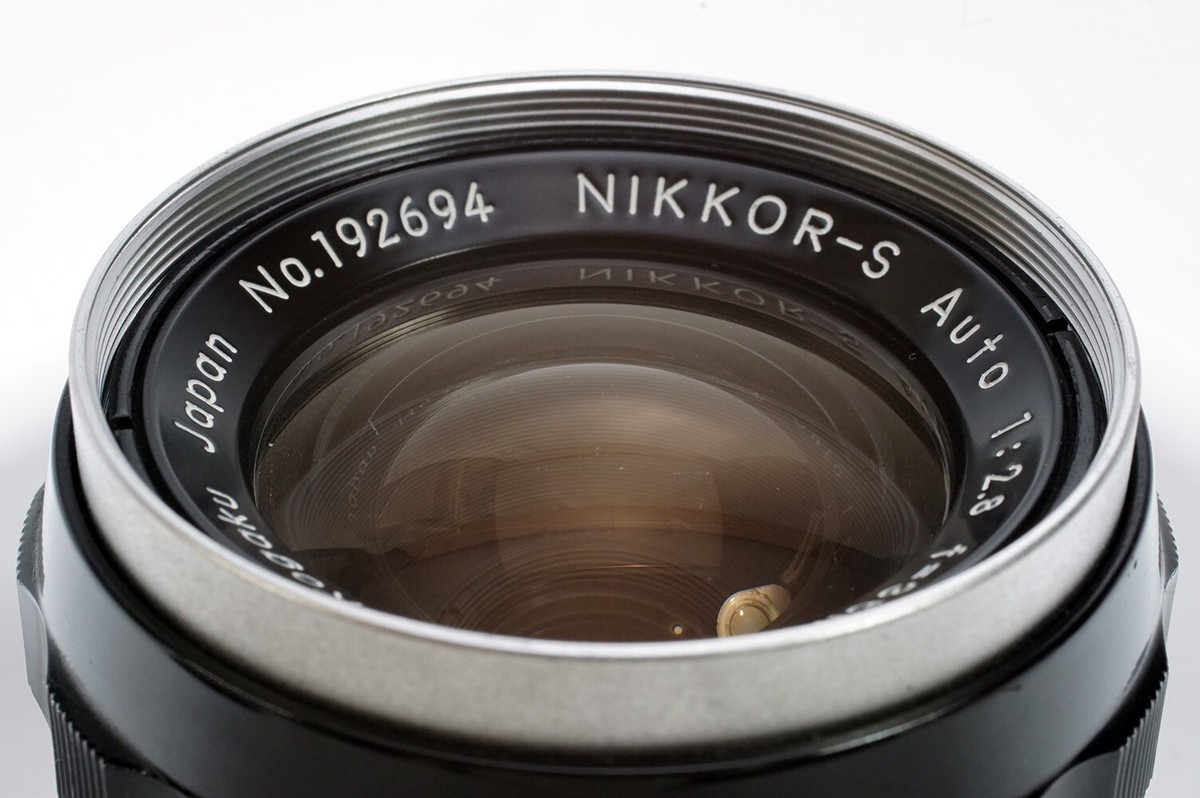Nikon Nikkor-S Auto 35mm F2.8 Pre-Ai Wide Angle Prime Lens