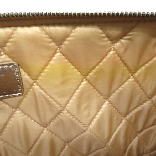 Chanel Acolchado Perforado O Estuche Bolso Clutch Bolsa Metálico Beige Auténtico - Imagen 11 de 17