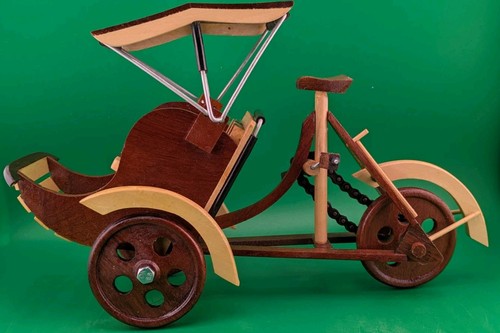 Xich-Lo Schreibtisch Holzmodell Pedi-Cab aus Mahagoniholz - funktioniert - Bild 2 von 14