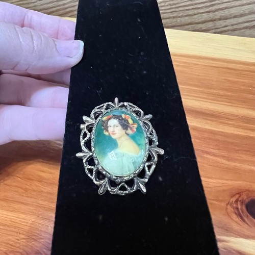 Vintage Frau Kamee Brosche Anstecknadel Rokokozeit 18. Jahrhundert Schmuck  - Bild 8 von 8