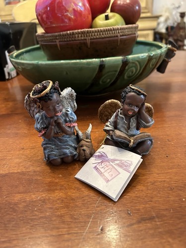 ÁNGELES NEGROS AFROAMERICANOS NIÑO/NIÑA ~ Lectura de Biblia y Oración ~ 4”x2.5” ~ En muy buena condición ~ Resina - Imagen 3 de 12