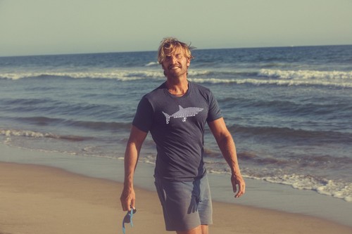 Camiseta para hombre Dun Dun Dun Shark con tema de tiburón genial gráficos excelente música blanca texto camiseta - Imagen 3 de 8